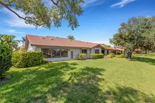 3902 Wilshire Dr, Sarasota, FL 34238 - Photo 39
