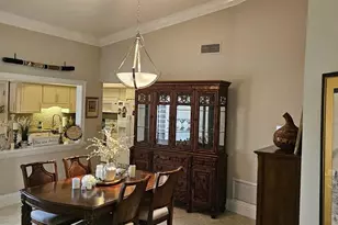 3902 Wilshire Dr, Sarasota, FL 34238 - Photo 11