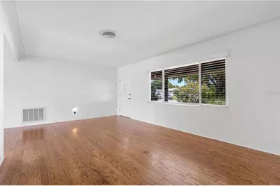 1961 42nd Street N, Saint Petersburg, FL 33713 - Photo 5