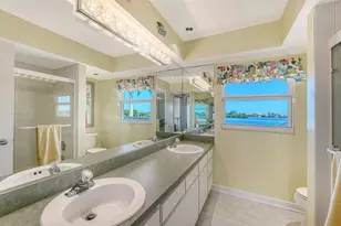 321 Lookout Point Dr, Osprey, FL 34229 - Photo 41