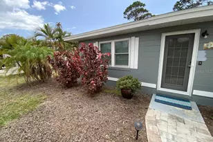 828 Nokomis Ave S, Venice, FL 34285 - Photo 3