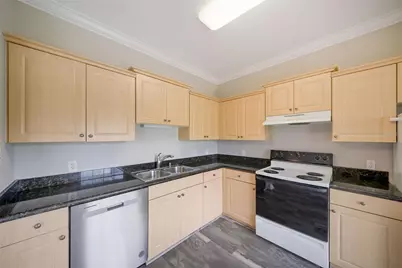 7633 Plantation Circle #7633, University Park, FL 34201 - Photo 13