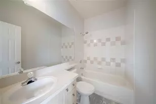 7633 Plantation Cir, University Park, FL 34201 - Photo 25
