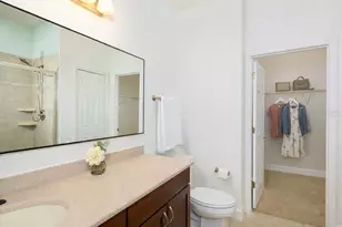 7919 Limestone Ln, Sarasota, FL 34233 - Photo 21