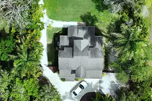 1631 Worrington St, Sarasota, FL 34231 - Photo 3