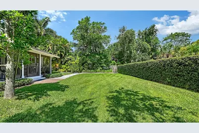1631 Worrington Street, Sarasota, FL 34231 - Photo 27