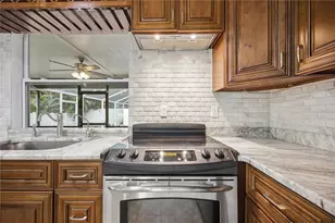 1964 Par Pl, Sarasota, FL 34240 - Photo 13