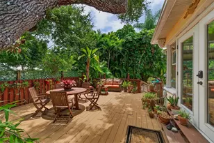 4451 Charles Ln, Sarasota, FL 34234 - Photo 5