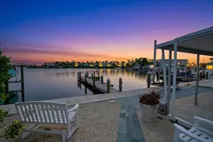 17 Seaside Ct, Holmes Beach, FL 34217 - Photo 3