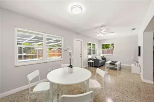 5726 Waneta Pl, Sarasota, FL 34231 - Photo 13