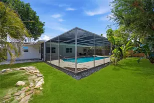 5726 Waneta Pl, Sarasota, FL 34231 - Photo 47