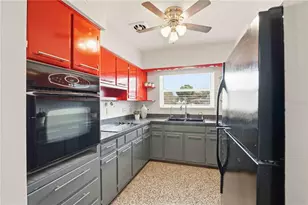 5726 Waneta Pl, Sarasota, FL 34231 - Photo 21