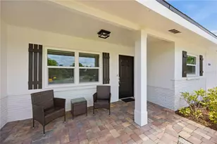 5726 Waneta Pl, Sarasota, FL 34231 - Photo 3