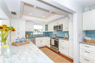 2126 Riverbluff Parkway #V323, Sarasota, FL 34231 - Photo 9