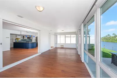 2126 Riverbluff Parkway #V323, Sarasota, FL 34231 - Photo 5