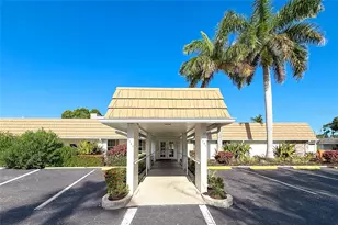 2126 Riverbluff Pkwy, Sarasota, FL 34231 - Photo 65