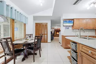 1063 Greystone Ln, Sarasota, FL 34232 - Photo 17