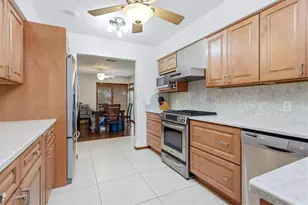 1063 Greystone Ln, Sarasota, FL 34232 - Photo 13