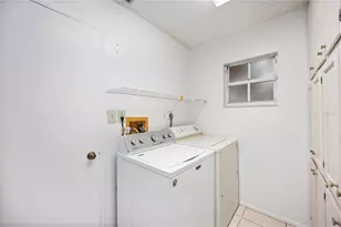3411 57th Ave Dr W, Bradenton, FL 34210 - Photo 15