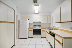 3411 57th Ave Dr W, Bradenton, FL 34210 - Photo 13