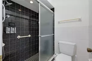 5617 Evergreen Dr, Sarasota, FL 34233 - Photo 37