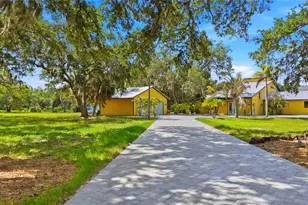 3348 Alamo Ln, Sarasota, FL 34235 - Photo 5