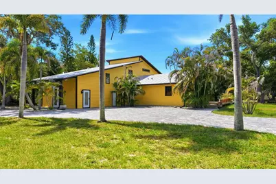 3348 Alamo Lane, Sarasota, FL 34235 - Photo 9