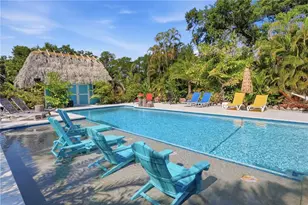 3348 Alamo Ln, Sarasota, FL 34235 - Photo 15