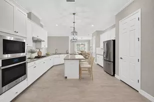 11825 Perennial Pl, Bradenton, FL 34211 - Photo 3
