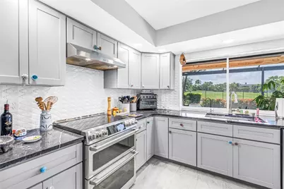 6113 45th Street W, Bradenton, FL 34210 - Photo 9