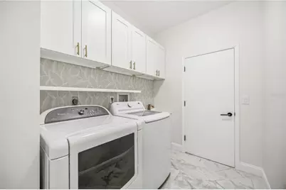 4320 Marcott Circle, Sarasota, FL 34233 - Photo 33