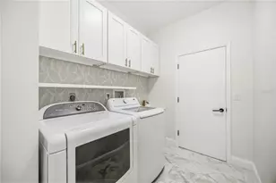 4320 Marcott Cir, Sarasota, FL 34233 - Photo 33