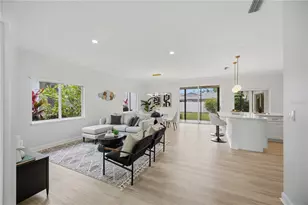 4320 Marcott Cir, Sarasota, FL 34233 - Photo 9