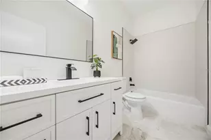4320 Marcott Cir, Sarasota, FL 34233 - Photo 35