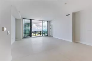 275 1st Ave S, Saint Petersburg, FL 33701 - Photo 3