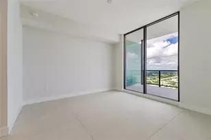 275 1st Ave S, Saint Petersburg, FL 33701 - Photo 11