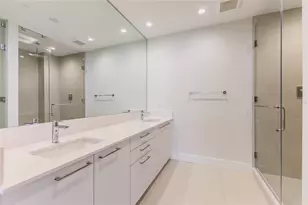 275 1st Ave S, Saint Petersburg, FL 33701 - Photo 15