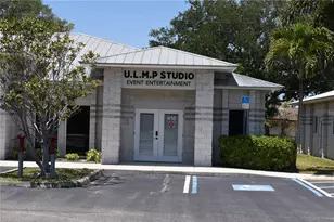 418 S Tamiami Trl, Osprey, FL 34229 - Photo 1