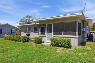 910 16th Ave W, Palmetto, FL 34221 - Photo 5