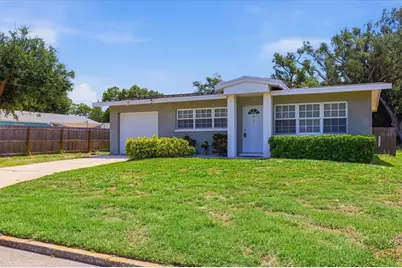 910 16th Avenue W, Palmetto, FL 34221 - Photo 1