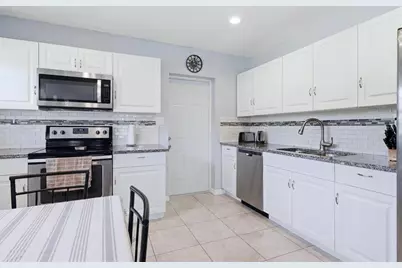 910 16th Avenue W, Palmetto, FL 34221 - Photo 9
