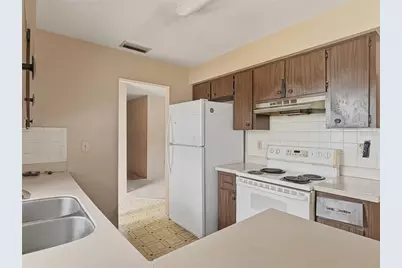 5430 Hayden Boulevard, Sarasota, FL 34232 - Photo 9