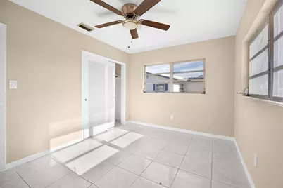 275 Lakeview Drive, North Fort Myers, FL 33917 - Photo 13