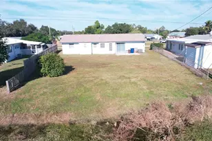 275 Lakeview Dr, North Fort Myers, FL 33917 - Photo 31