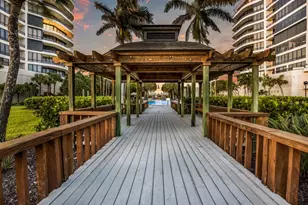 415 L Ambiance Dr, Longboat Key, FL 34228 - Photo 57