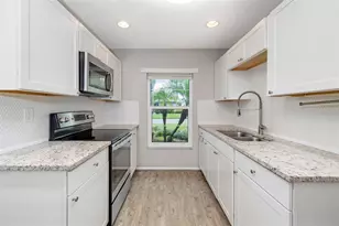 5355 Crestlake Blvd, Sarasota, FL 34233 - Photo 9