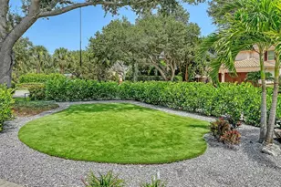 1838 Oleander St, Sarasota, FL 34239 - Photo 7