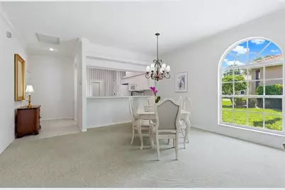 9402 Forest Hills Circle, Sarasota, FL 34238 - Photo 17