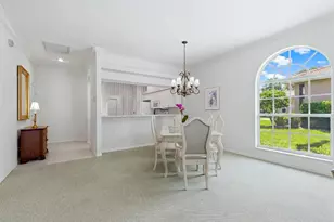9402 Forest Hills Cir, Sarasota, FL 34238 - Photo 17