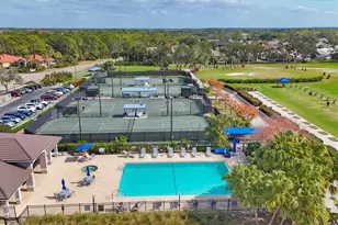 9402 Forest Hills Cir, Sarasota, FL 34238 - Photo 67